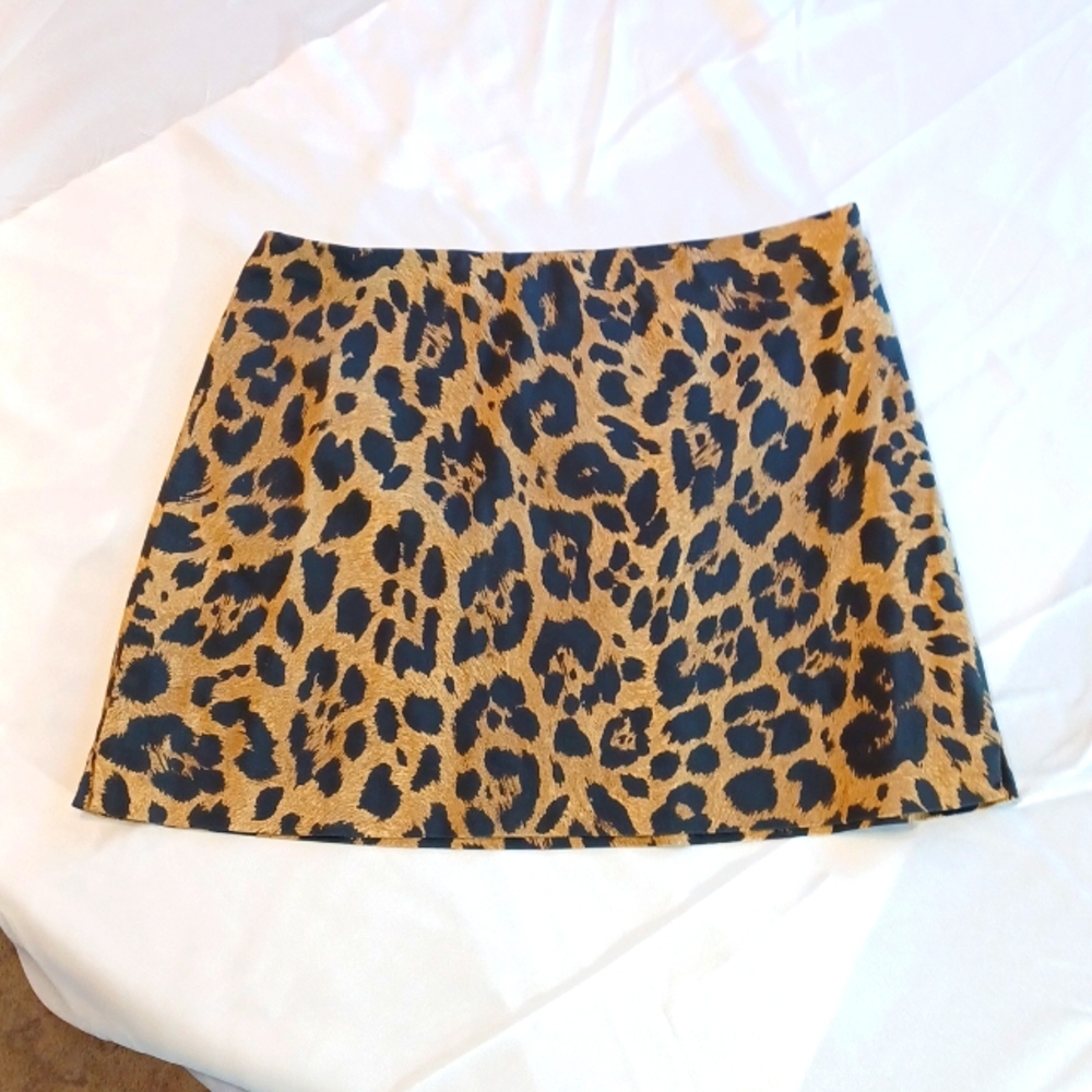 Express size 5/6 leopard print mini skirt